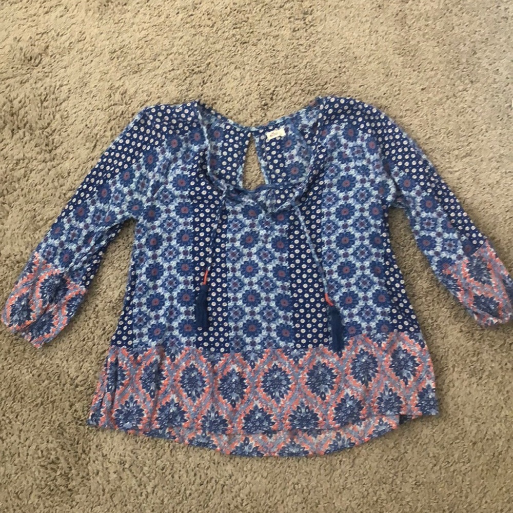 Gently used Hollister top